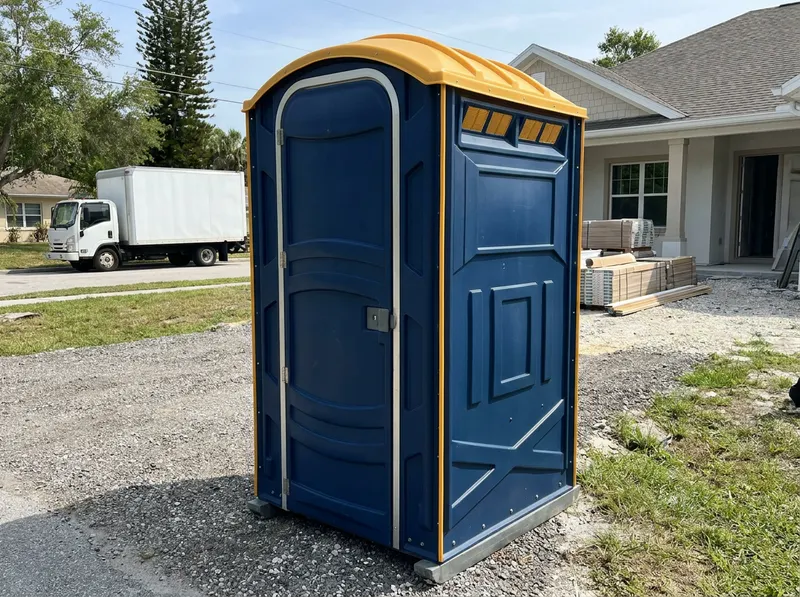 Weekly-Service Long-Term Rental in Sarasota, FL